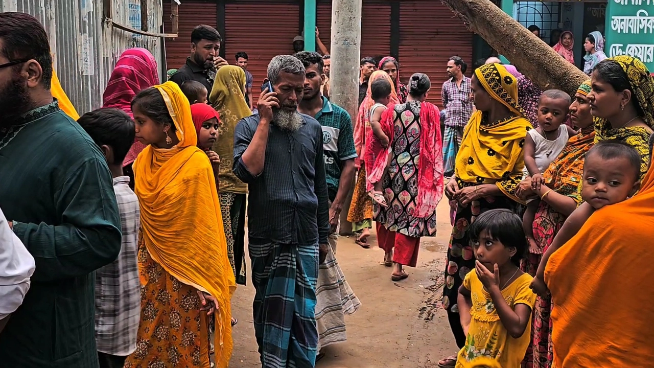 শিশুর কান্নার উৎস খুঁজতে গিয়ে মিলল নারীর মরদেহ