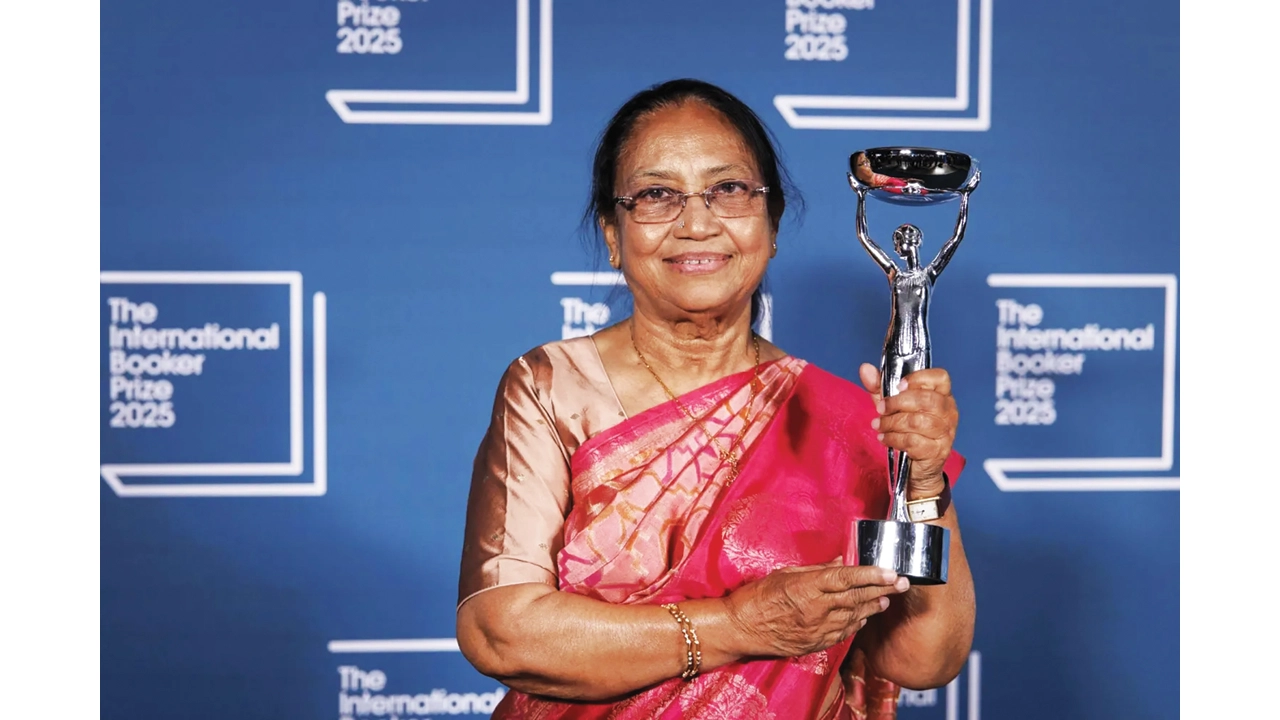 সাহিত্য এখনো সেই পবিত্র স্থান