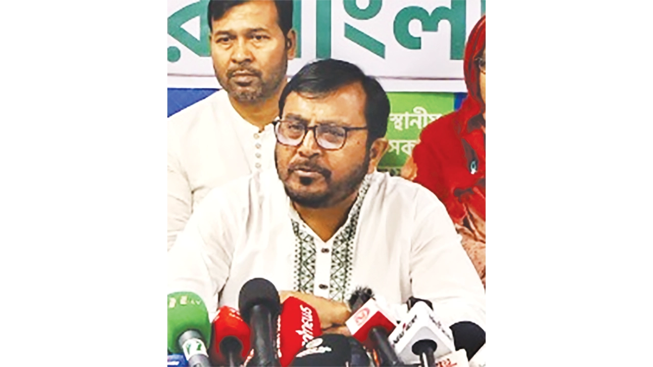 অনৈক্য সৃষ্টিকারী উপদেষ্টাদের উচিত পদত্যাগ করা