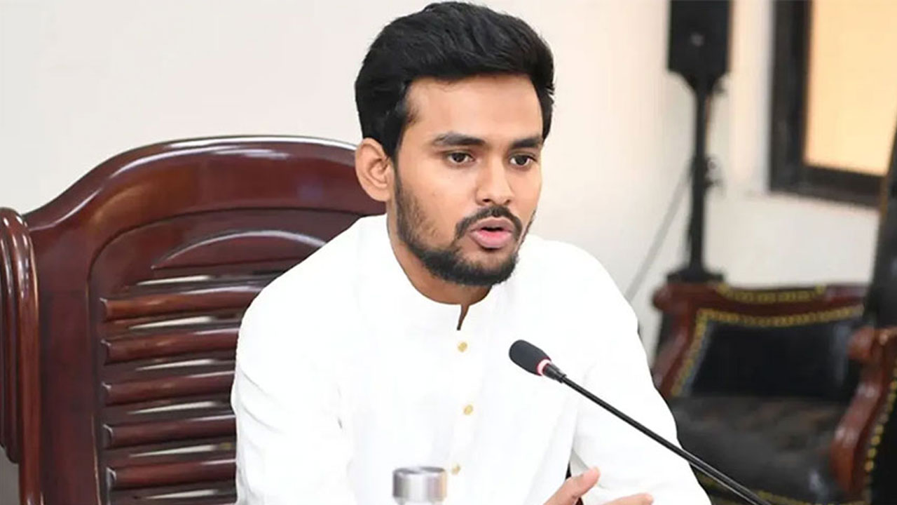 দক্ষিণ কোরিয়া যাচ্ছেন এনসিপির মুখপাত্র আসিফ মাহমুদ